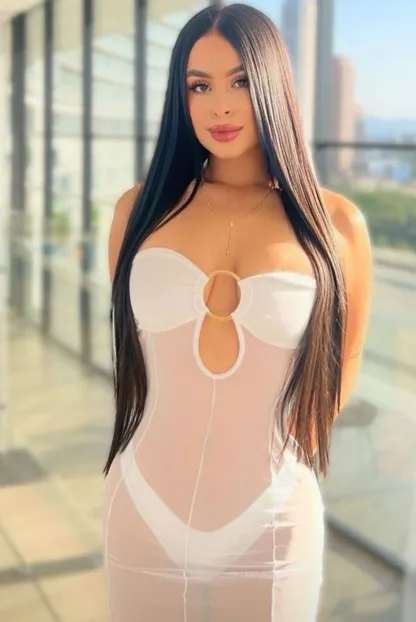 images/lb/lb-cover-antonella-moreno-INT4.webp