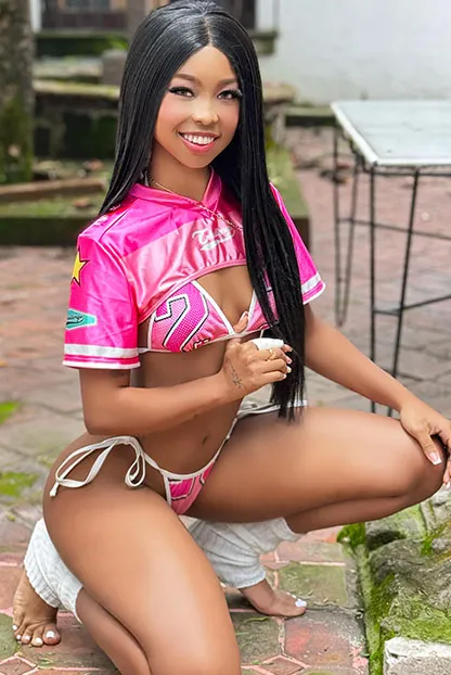 Leyla Smith