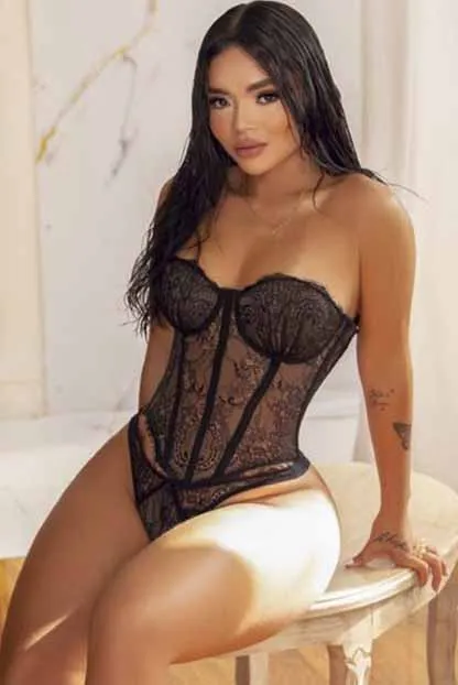 Zoe Alvarez