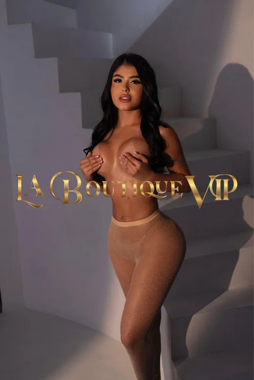 images/lb/lb-gallery-alahia-gomez-E2.webp