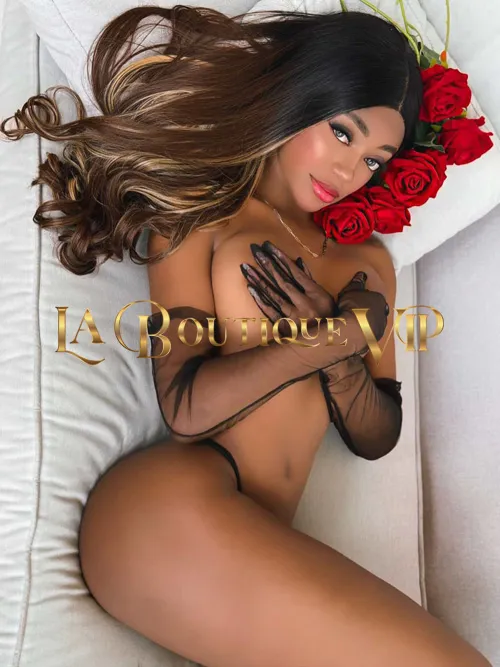 images/lb/lb-gallery-alexa-peralta-H5.webp