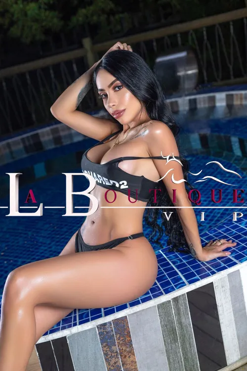 images/lb/lb-gallery-aria-teen-HH07.webp