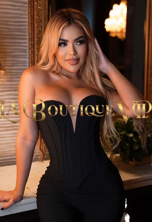 images/lb/lb-gallery-cami-betancur-B2.webp