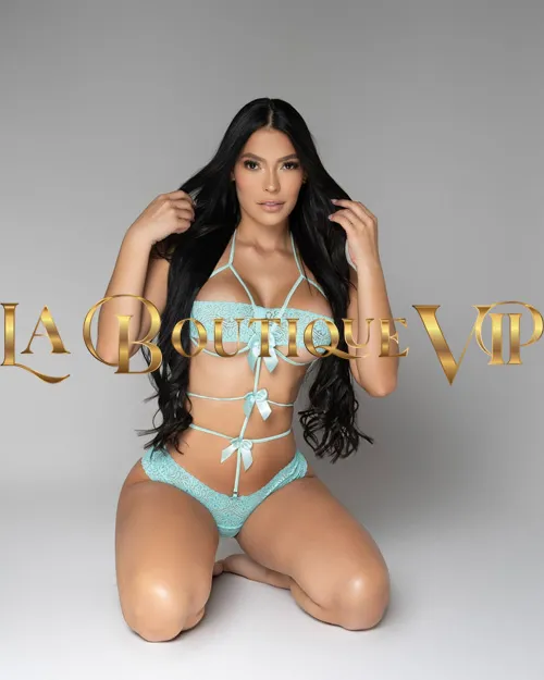 images/lb/lb-gallery-chloe-aguilar-c1.webp