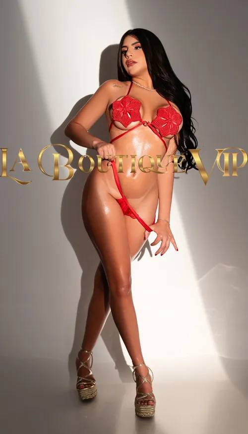 images/lb/lb-gallery-chloe-mistral-C5.webp