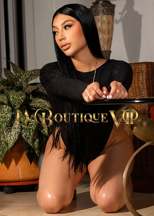 images/lb/lb-gallery-emily-moore-D3.webp