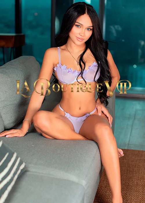 images/lb/lb-gallery-emily-rendon-D1.webp
