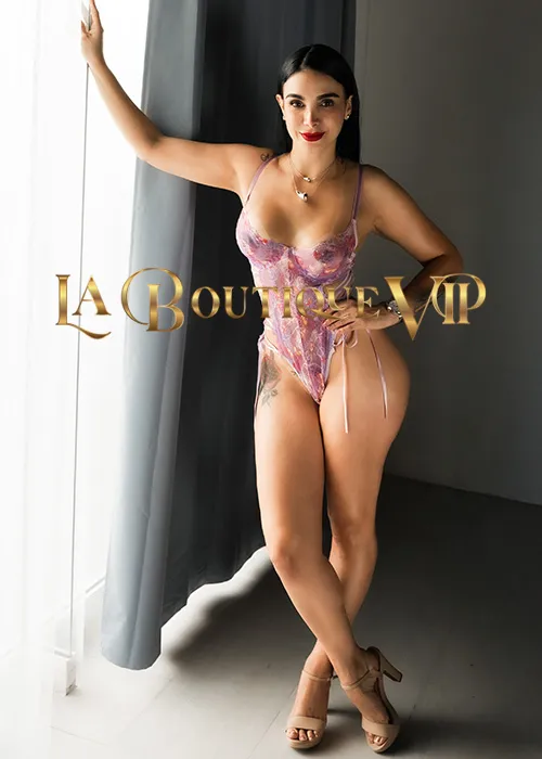 images/lb/lb-gallery-francheska-fleur-B6.webp