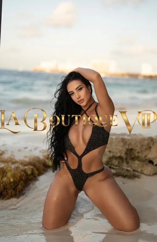 images/lb/lb-gallery-isabella-santan-B3.webp