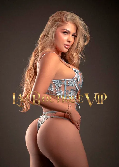 images/lb/lb-gallery-mia-escobar-A3.webp