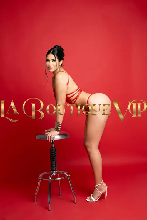 images/lb/lb-gallery-michelle-castañeda-D2.webp
