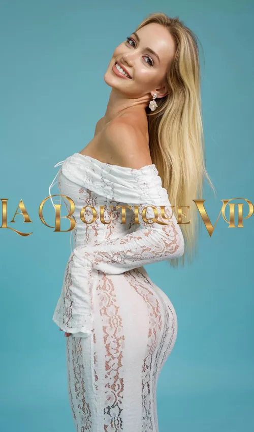 images/lb/lb-gallery-monika-yakov-A3.webp