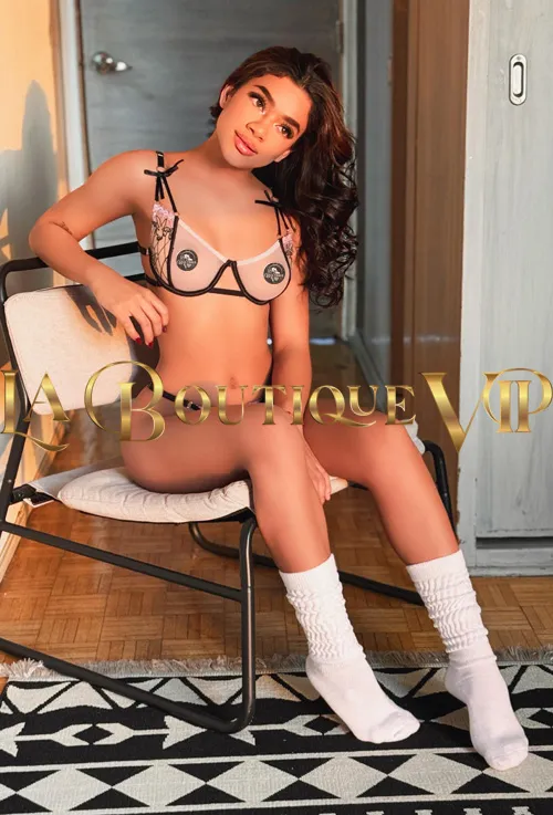 images/lb/lb-gallery-rebecca-adams-F5.webp