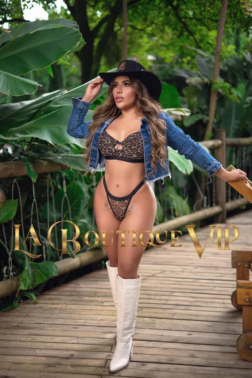 images/lb/lb-gallery-samantha-vallejo-C7.webp