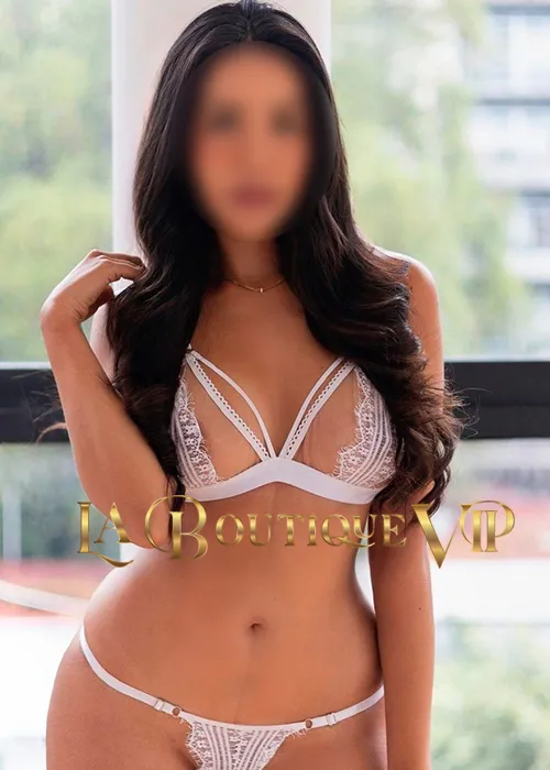 images/lb/lb-gallery-sara-ross-B1.webp