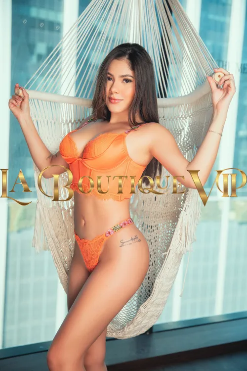 images/lb/lb-gallery-valeria-reyes-B3.webp
